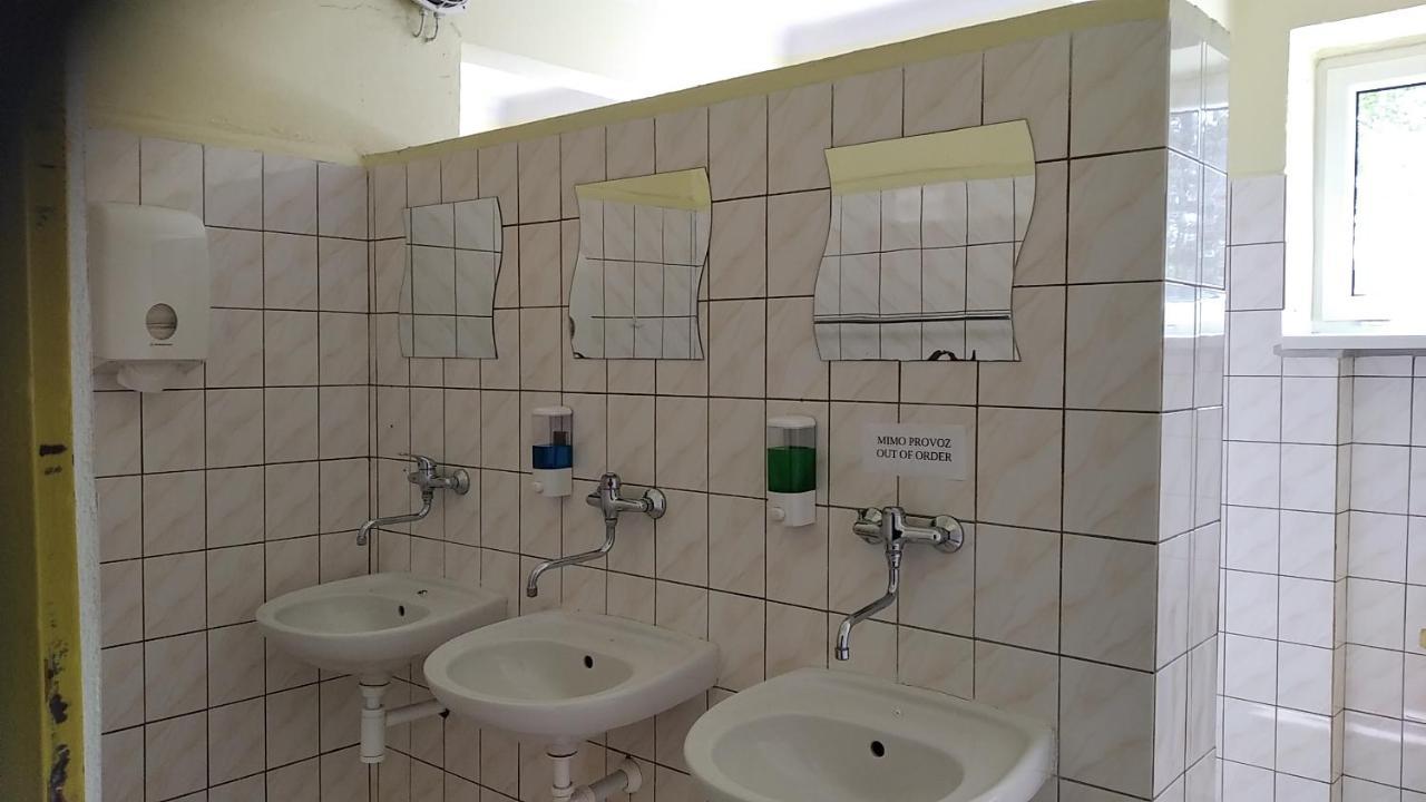 Motel Grado Prag Exterior foto